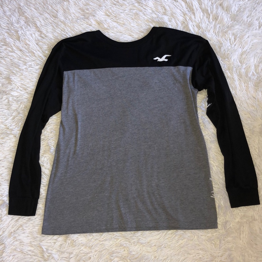 Hollister graphic tee